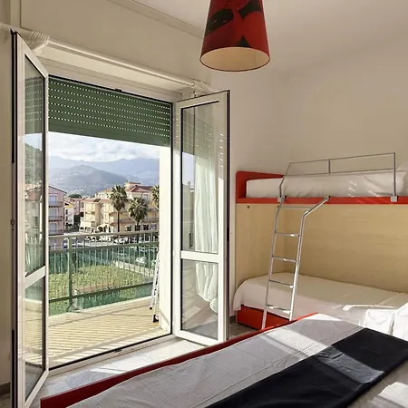 200 Mt Dal Mare - Relax Con Terrazzo E Vista Apartamento