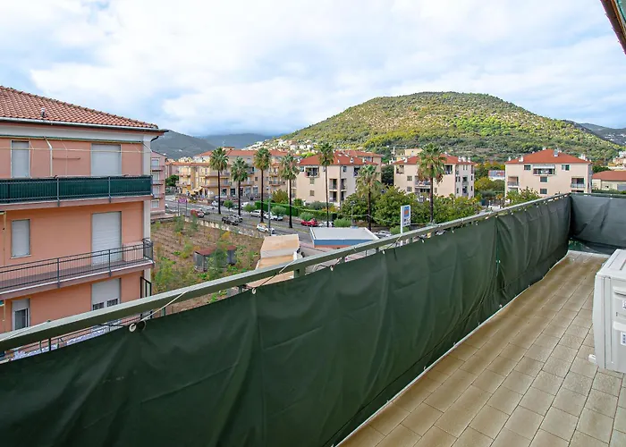 200 Mt Dal Mare - Relax Con Terrazzo E Vista * Borgio Verezzi