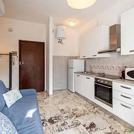 200 Mt Dal Mare - Relax Con Terrazzo E Vista 公寓 *