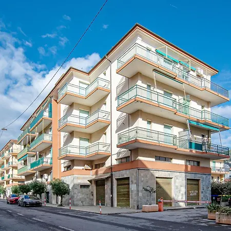200 Mt Dal Mare - Relax Con Terrazzo E Vista * Borgio Verezzi